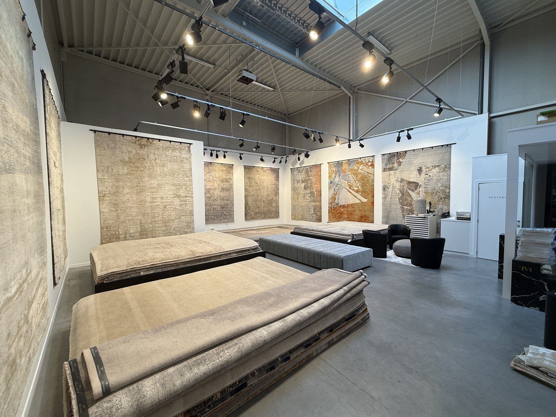 Как ухаживать за Вашим ковром ручного узелкового плетения